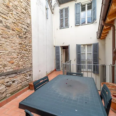 Apartment Parakeet House, Terrazzo In Centro